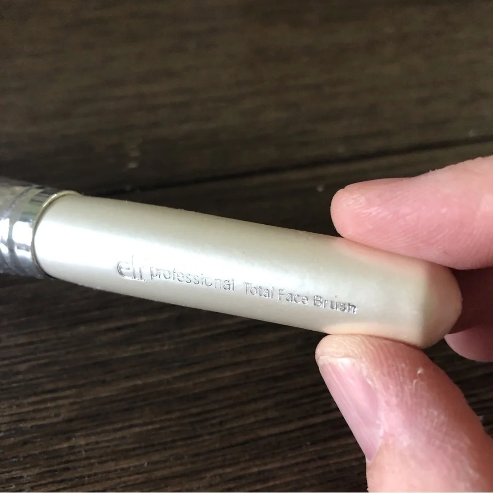 ELF Make-up Brush: Total Face Brush